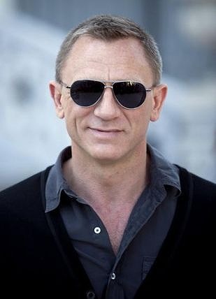 007でトムフォード TF144 Markoのサングラスをボンド(ダニエルクレイグ