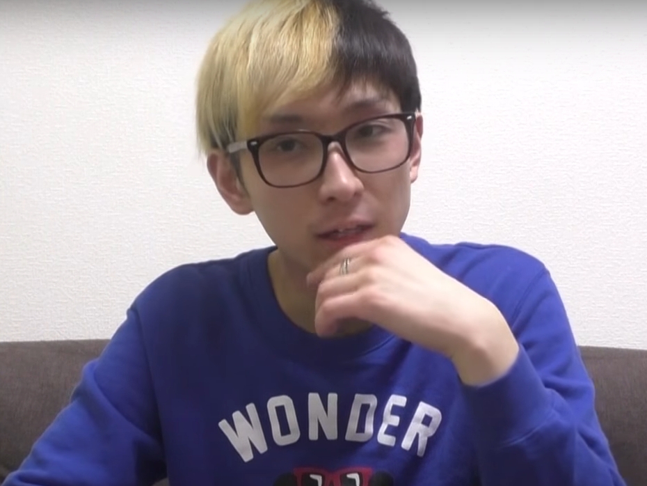 Youtuber「ヒカルさん」愛用のメガネを徹底調査、詳しい型番まで判明