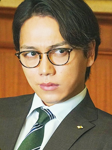 イチケイのカラスで出演の山崎育三郎さんが掛けているメガネ