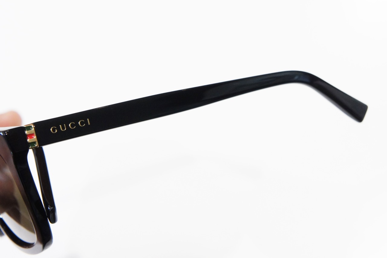 グッチのサングラス「GG0449S」のテンプル