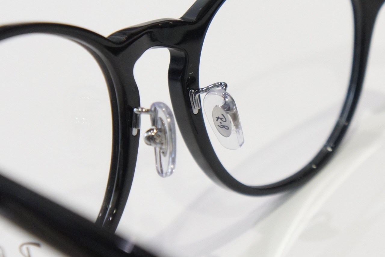 レイバン「RX5401D」のメガネの鼻パッド