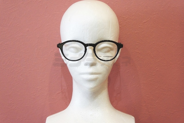 「SF-9018」のメガネのサイズ感