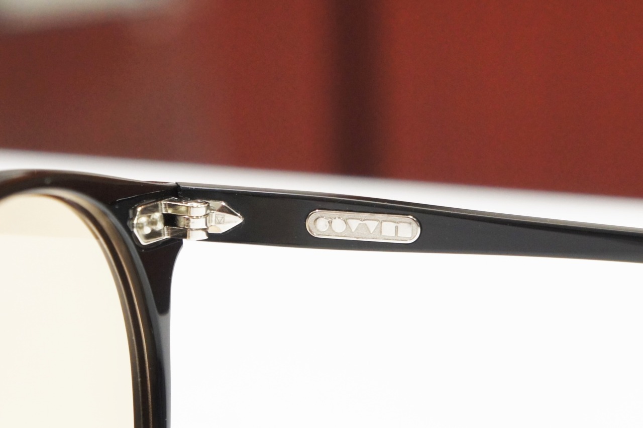 オリバーピープルズのサングラス「OV5529U」のチップ部分