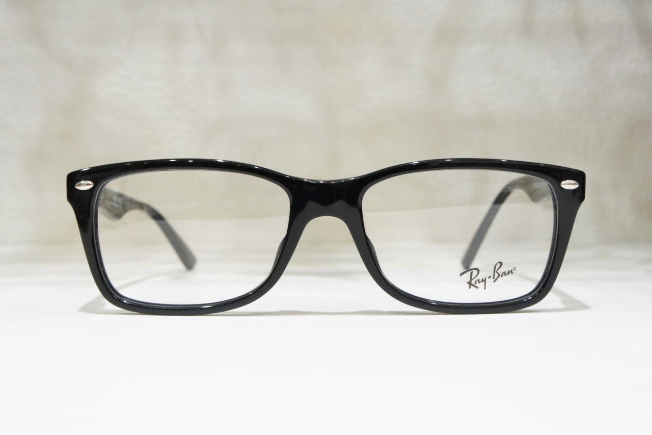 Ray-Banのメガネ「RX5228F」のフロント