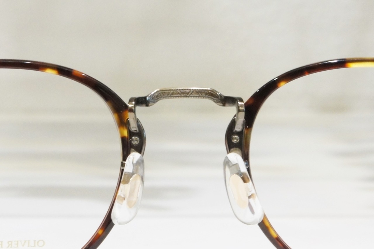 OLIVER PEOPLES「CODEE（OV5423D）」のブリッジ裏側