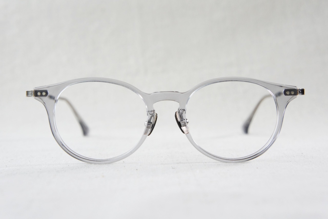 TOKIWA madeのメガネ「T-1954」のフロント
