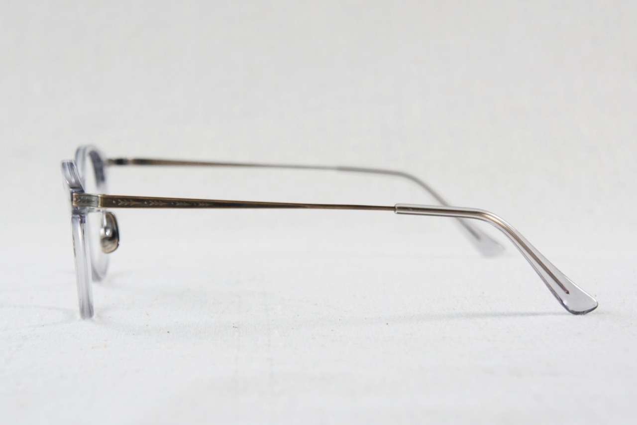 TOKIWA madeのメガネ「T-1954」のテンプル