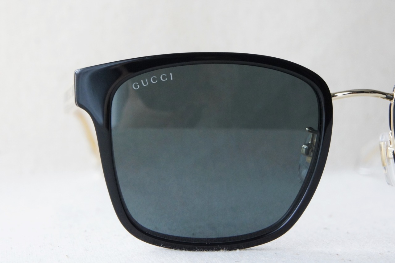 GUCCI「GG0563SKN」には純正レンズが搭載