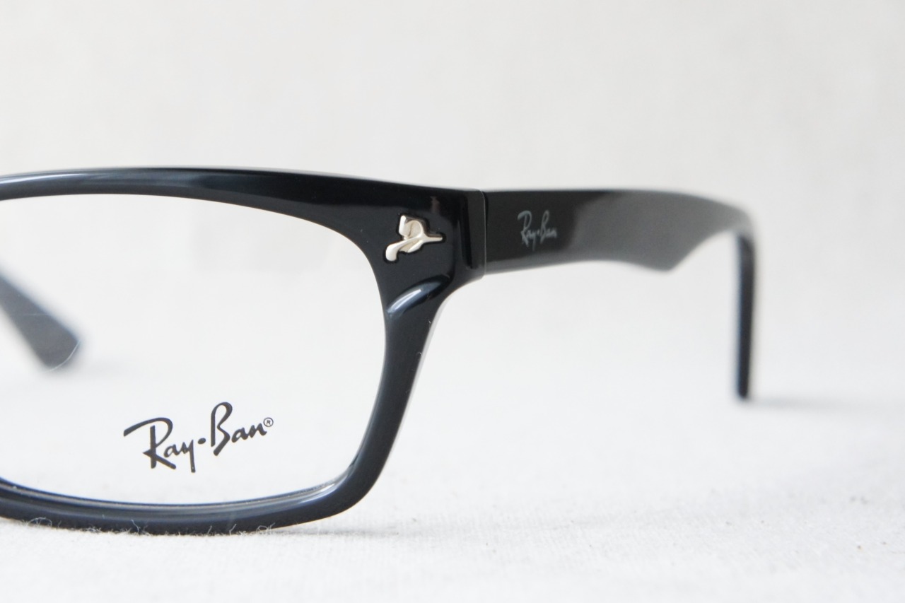 Ray-Banの黒縁メガネ「RX5017A」のアイコン