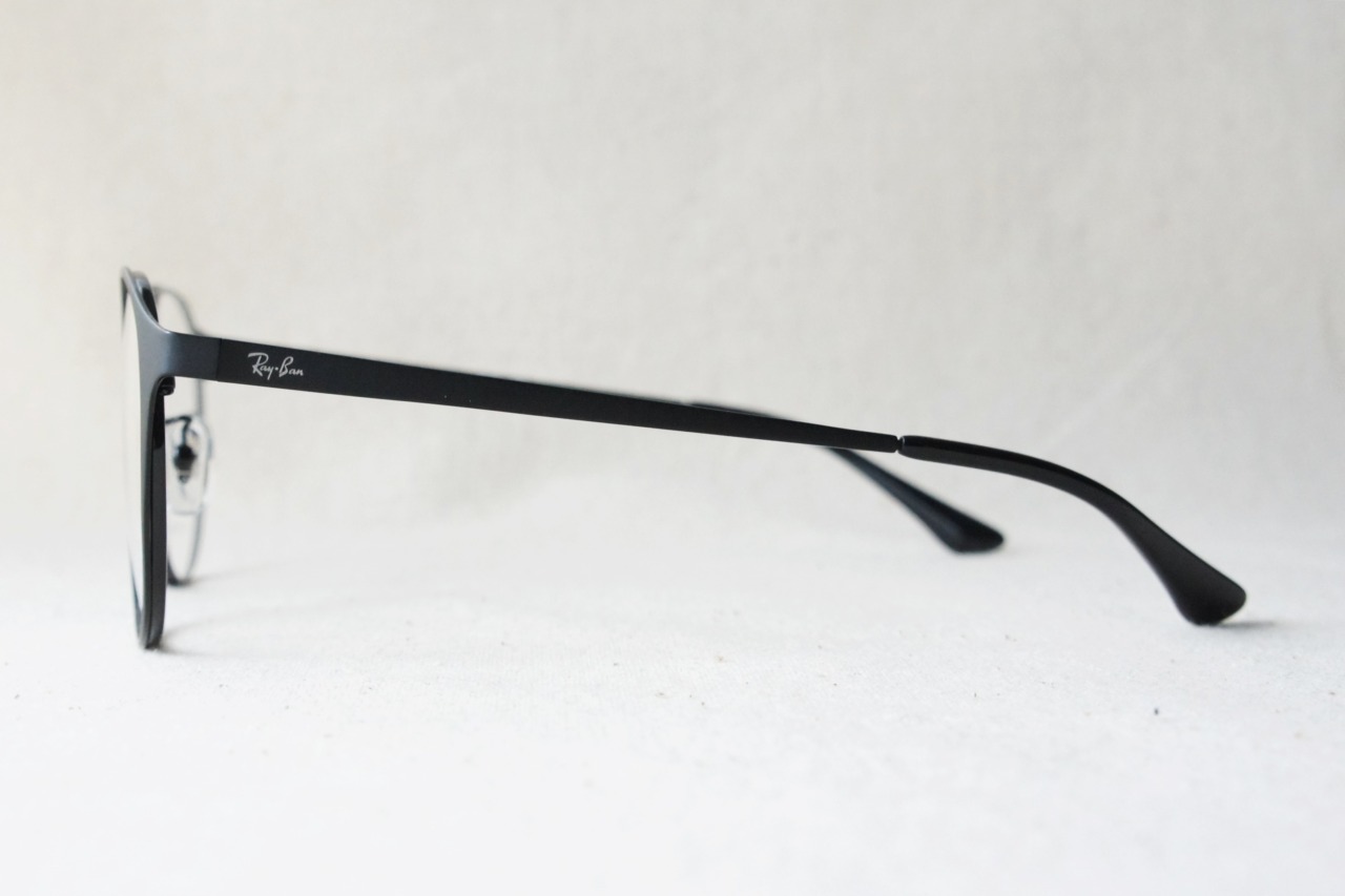 レイバンのメガネ「RX8770D」のテンプル